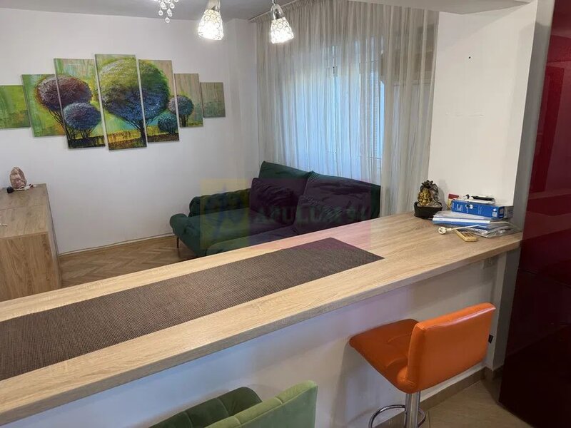 Vanzare apartament 3 camere in rondul Alba iulia, cu 2 parcari