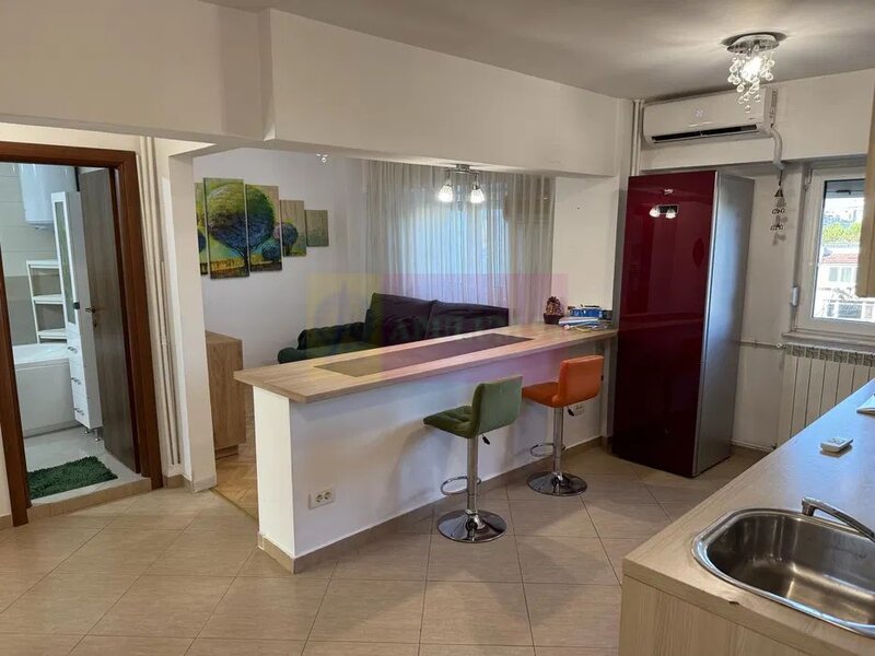 Vanzare apartament 3 camere in rondul Alba iulia, cu 2 parcari